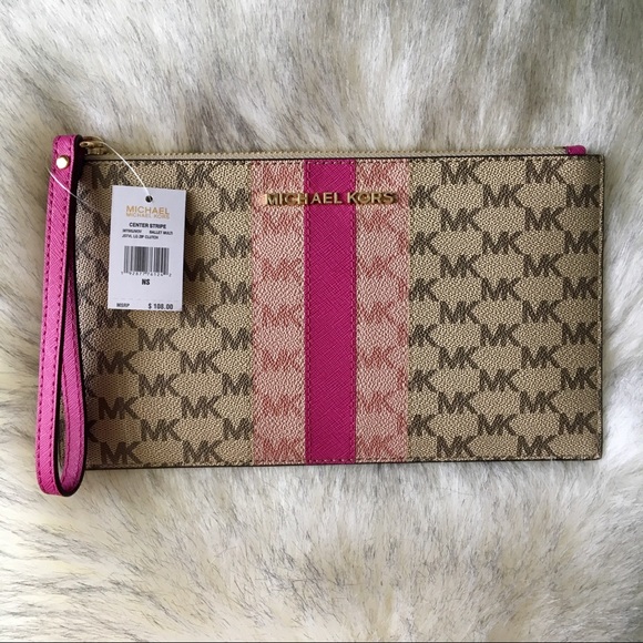 MICHAEL Michael Kors Handbags - NWT MICHAEL KORS Jet Set Large Clutch {Stripe}